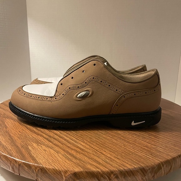 Nike Women ColorBlock Golf Oxford Shoes 980608 Size 7 - Picture 1 of 12